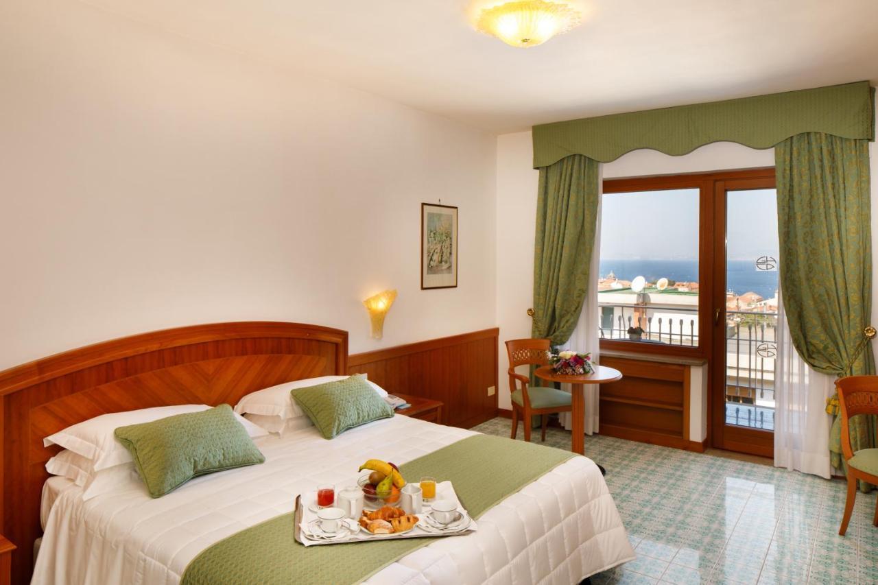 Grand Hotel Cesare Augusto Сорренто Экстерьер фото