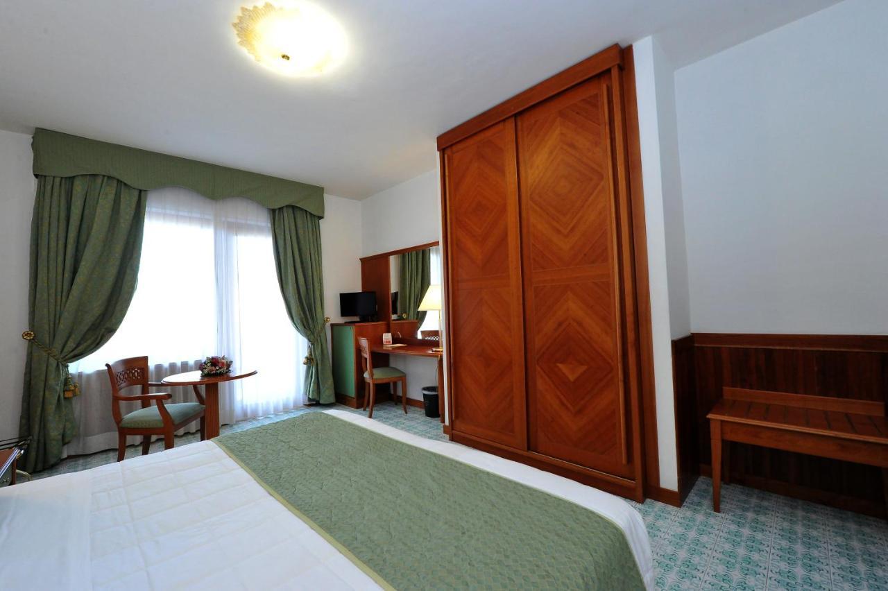 Grand Hotel Cesare Augusto Сорренто Экстерьер фото